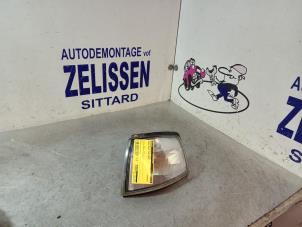 Usagé Clignotant verre gauche Mazda Demio (DW) 1.3 16V Prix € 15,75 Règlement à la marge proposé par Zelissen V.O.F. autodemontage