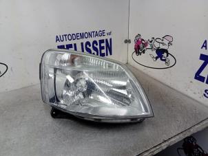 Used Headlight, right Peugeot Partner 2.0 HDI Price € 42,00 Margin scheme offered by Zelissen V.O.F. autodemontage