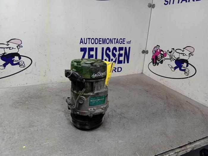 Usagé Compresseur de clim Volkswagen Caddy III (2KA,2KH,2CA,2CH) 2.0 SDI Prix € 99,75 Règlement à la marge proposé par Zelissen V.O.F. autodemontage