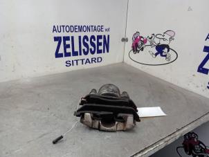 Usagé Etrier de frein avant gauche Mercedes ML I (163) 320 3.2 V6 18V Autom. Prix € 68,25 Règlement à la marge proposé par Zelissen V.O.F. autodemontage