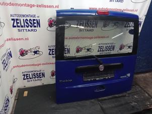 Gebrauchte Heckklappe Fiat Doblo Preis € 131,25 Margenregelung angeboten von Zelissen V.O.F. autodemontage
