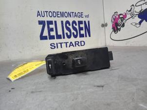 Usagé Commutateur vitre électrique Volvo XC70 (SZ) XC70 2.4 D 20V Prix € 42,00 Règlement à la marge proposé par Zelissen V.O.F. autodemontage