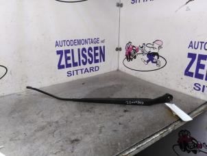 Usagé Bras essuie-glace avant Hyundai Getz Prix € 10,50 Règlement à la marge proposé par Zelissen V.O.F. autodemontage
