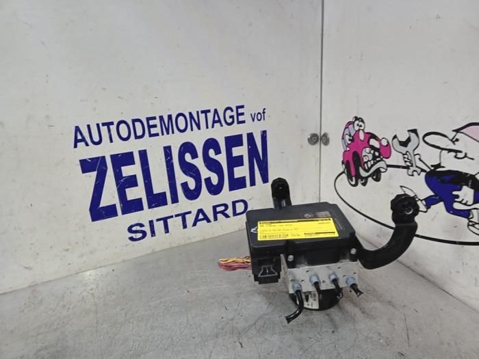 Usagé Pompe ABS BMW 1 serie (F20) 116i 1.6 16V Prix € 236,25 Règlement à la marge proposé par Zelissen V.O.F. autodemontage