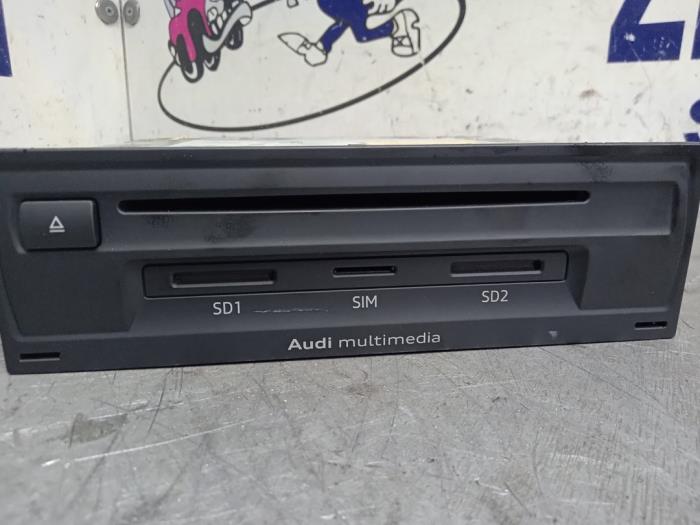 Multi-media control unit from a Audi RS 3 Sportback (8VA/8VF) 2.5 TFSI 20V Quattro Performance 2015