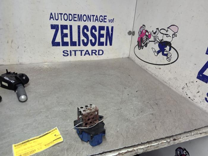 Gebrauchte Luftmassenmesser Peugeot 5008 I (0A/0E) 1.6 THP 16V Preis € 42,00 Margenregelung angeboten von Zelissen V.O.F. autodemontage
