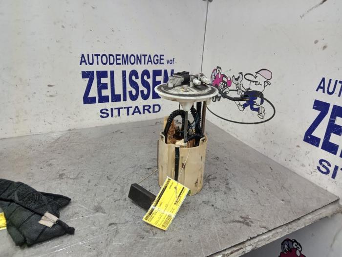 Gebrauchte Benzinpumpe Mercedes Vito (639.6) 2.2 109 CDI 16V Preis € 63,00 Margenregelung angeboten von Zelissen V.O.F. autodemontage