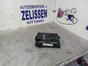 Używane Skrzynka bezpieczników Renault Megane III Grandtour (KZ) 1.5 dCi 110 Cena € 99,75 Procedura marży oferowane przez Zelissen V.O.F. autodemontage