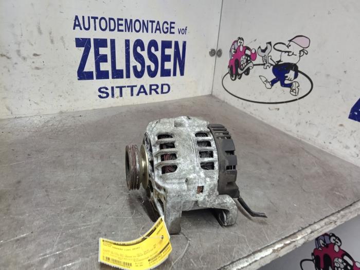 Usagé Dynamo Dacia Sandero I (BS) 1.2 16V Prix € 42,00 Règlement à la marge proposé par Zelissen V.O.F. autodemontage