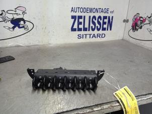 Used Multi-functional window switch Mini ONE Price € 31,50 Margin scheme offered by Zelissen V.O.F. autodemontage