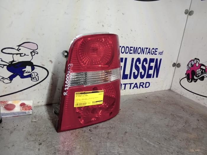 Taillight, right from a Volkswagen Touran (1T1/T2) 1.6 FSI 16V 2006