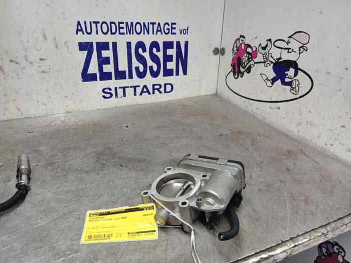 Gebrauchte Drosselklappengehäuse Mercedes A (W169) 1.5 A-150 3-Drs. Preis € 63,00 Margenregelung angeboten von Zelissen V.O.F. autodemontage