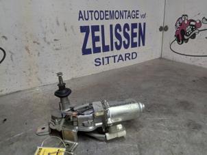 Używane Silnik wycieraczki tylnej Suzuki Alto (GF) 1.0 12V Cena € 36,75 Procedura marży oferowane przez Zelissen V.O.F. autodemontage