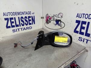 Używane Lusterko zewnetrzne prawe Peugeot 1007 (KM) 1.4 Cena € 31,50 Procedura marży oferowane przez Zelissen V.O.F. autodemontage