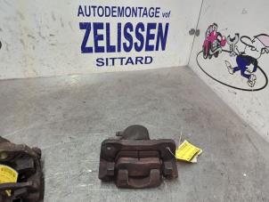 Usagé Etrier de frein avant gauche Suzuki Alto (GF) 1.0 12V Prix € 47,25 Règlement à la marge proposé par Zelissen V.O.F. autodemontage