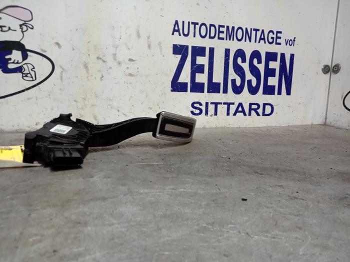 Begagnade Gaspedal Audi RS 3 Sportback (8VA/8VF) 2.5 TFSI 20V Quattro Performance Pris € 47,25 Marginaltabell erbjuds av Zelissen V.O.F. autodemontage