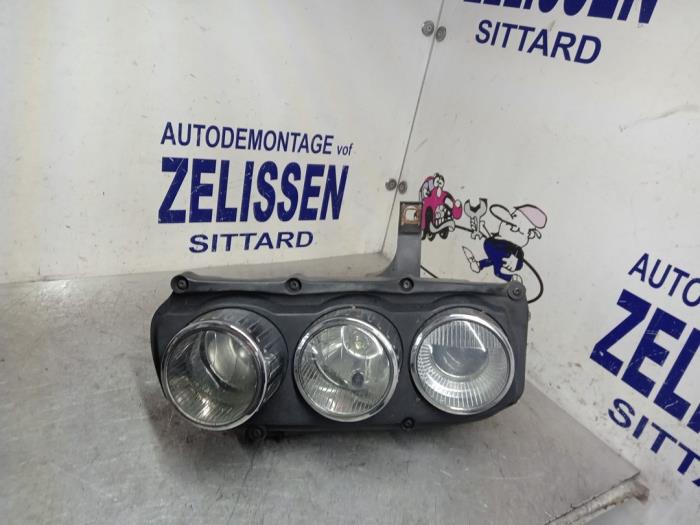 Używane Reflektor prawy Alfa Romeo 159 Sportwagon (939BX) 1.9 JTDm Cena € 68,25 Procedura marży oferowane przez Zelissen V.O.F. autodemontage
