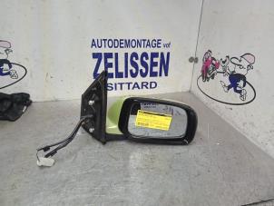 Used Wing mirror, right Daihatsu Sirion 2 (M3) 1.3 16V DVVT Price € 36,75 Margin scheme offered by Zelissen V.O.F. autodemontage