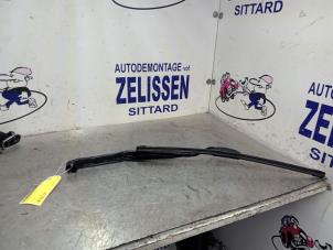 Gebrauchte Scheibenwischerarm vorne Suzuki Swift (ZA/ZC/ZD) 1.6 Sport VVT 16V Preis € 15,75 Margenregelung angeboten von Zelissen V.O.F. autodemontage
