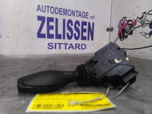 Usados Interruptor de indicador de dirección Ford Fiesta 6 (JA8) 1.25 16V Precio € 31,50 Norma de margen ofrecido por Zelissen V.O.F. autodemontage