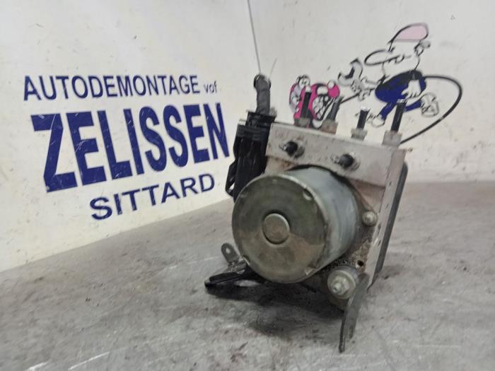 Begagnade ABS-pump Alfa Romeo MiTo (955) 1.4 16V Pris € 173,25 Marginaltabell erbjuds av Zelissen V.O.F. autodemontage