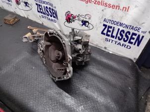 Usados Caja de cambios Opel Corsa D 1.4 16V Twinport Precio € 367,50 Norma de margen ofrecido por Zelissen V.O.F. autodemontage