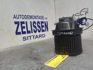 Używane Silnik wentylatora nagrzewnicy Peugeot 207 CC (WB) 1.6 16V Cena € 42,00 Procedura marży oferowane przez Zelissen V.O.F. autodemontage