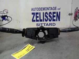 Usados Interruptor combinado columna de dirección Peugeot 206 (2A/C/H/J/S) 2.0 GTI 16V Precio € 42,00 Norma de margen ofrecido por Zelissen V.O.F. autodemontage