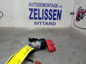 Usados Cerradura de contacto y llave Peugeot 207/207+ (WA/WC/WM) 1.4 16V VTi Precio € 78,75 Norma de margen ofrecido por Zelissen V.O.F. autodemontage