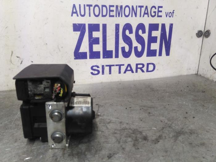 Używane Pompa ABS Peugeot 207/207+ (WA/WC/WM) 1.4 16V VTi Cena € 173,25 Procedura marży oferowane przez Zelissen V.O.F. autodemontage