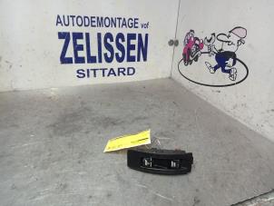 Usados Control remoto de capota Peugeot 207 CC (WB) 1.6 16V Precio € 42,00 Norma de margen ofrecido por Zelissen V.O.F. autodemontage