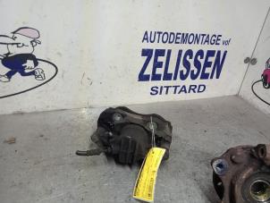 Usagé Etrier de frein (pince) avant droit Peugeot 207/207+ (WA/WC/WM) 1.4 16V Prix € 47,25 Règlement à la marge proposé par Zelissen V.O.F. autodemontage