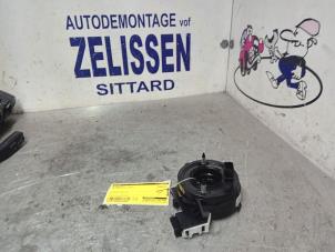 Usados Anillo de airbag Volkswagen Caddy III (2KA,2KH,2CA,2CH) 2.0 SDI Precio € 26,25 Norma de margen ofrecido por Zelissen V.O.F. autodemontage