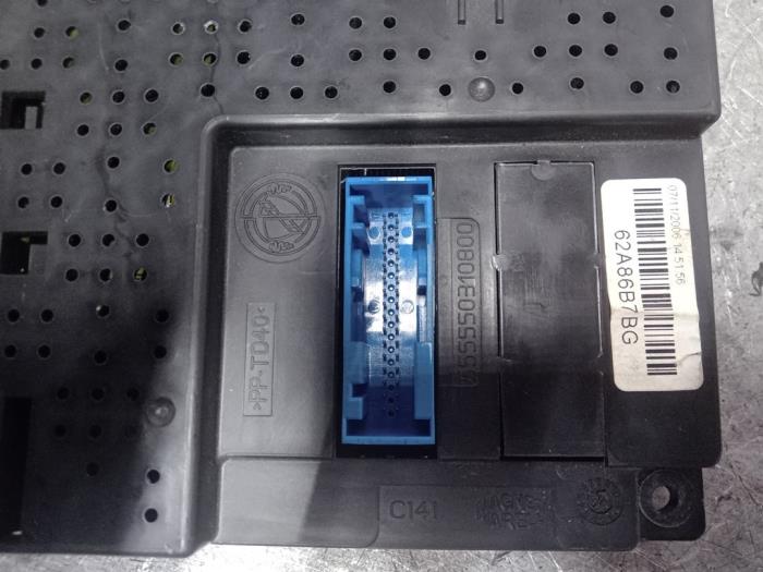 Begagnade Bluetooth-modul Fiat Grande Punto (199) 1.4 16V Pris € 152,25 Marginaltabell erbjuds av Zelissen V.O.F. autodemontage