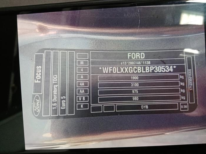 Rear door 4-door, left from a Ford Focus 3 Wagon 1.6 TDCi 2012