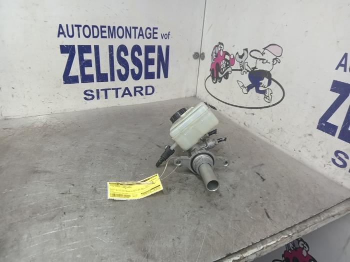 Used Master cylinder Ford Focus 3 Wagon 1.6 TDCi Price € 31,50 Margin scheme offered by Zelissen V.O.F. autodemontage
