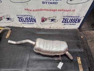 Used Exhaust rear silencer Renault Clio II (BB/CB) 1.6 16V Price € 52,50 Margin scheme offered by Zelissen V.O.F. autodemontage