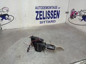 Usagé Serrure de contact + clé Volkswagen Crafter 2.0 TDI 16V Prix € 236,25 Règlement à la marge proposé par Zelissen V.O.F. autodemontage