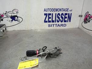 Usados Cerradura de contacto y llave Audi A2 (8Z0) 1.4 16V Precio € 36,75 Norma de margen ofrecido por Zelissen V.O.F. autodemontage