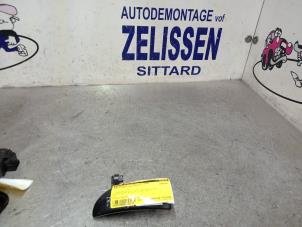 Używane Uchwyt drzwi lewych przednich wersja 4-drzwiowa Toyota Aygo (B10) 1.0 12V VVT-i Cena € 21,00 Procedura marży oferowane przez Zelissen V.O.F. autodemontage