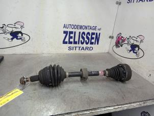 Usagé Arbre de transmission avant gauche Volkswagen New Beetle (9C1/9G1) 2.0 Prix € 42,00 Règlement à la marge proposé par Zelissen V.O.F. autodemontage