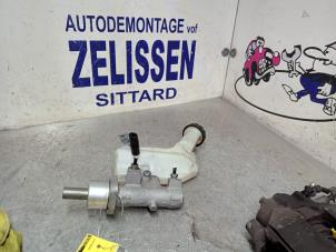 Używane Glówny cylinder hamulcowy Ford Fusion 1.6 16V Cena € 42,00 Procedura marży oferowane przez Zelissen V.O.F. autodemontage