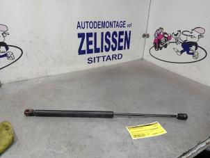 Gebrauchte Gasdämpfer rechts hinten Mini Cooper Preis € 10,50 Margenregelung angeboten von Zelissen V.O.F. autodemontage