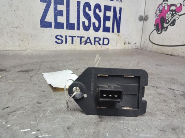 Gebrauchte Luftmassenmesser Peugeot 206 (2A/C/H/J/S) 1.4 XR,XS,XT,Gentry Preis € 26,25 Margenregelung angeboten von Zelissen V.O.F. autodemontage