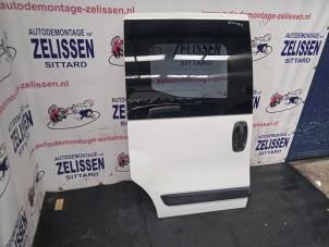 Używane Stopien drzwi przesuwnych prawych Peugeot Bipper (AA) 1.4 HDi Cena € 157,50 Procedura marży oferowane przez Zelissen V.O.F. autodemontage
