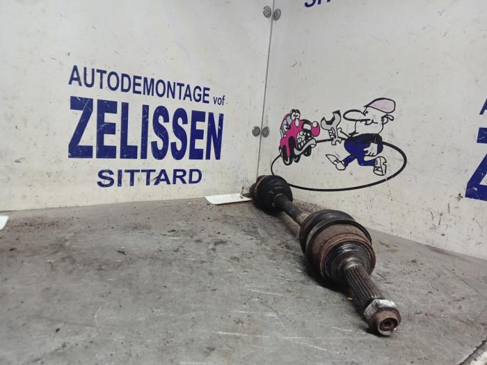 Front drive shaft, left from a Suzuki Alto (SH410) 1.0 GA,GL 1998