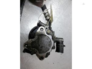 Pompe de direction d'un Mercedes-Benz E (W211) 2.7 E-270 CDI 20V 2002