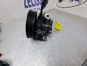 Pompe de direction d'un Mercedes-Benz E (W211) 2.7 E-270 CDI 20V 2002