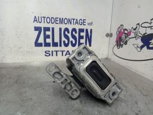Used Engine mount Opel Astra H (L48) 1.6 16V Twinport Price € 36,75 Margin scheme offered by Zelissen V.O.F. autodemontage