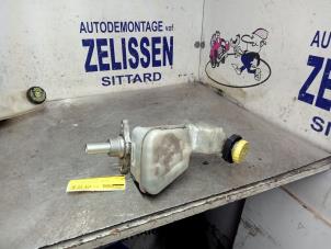 Usagé Cylindre de frein principal Dodge Caliber 1.8 16V Prix € 68,25 Règlement à la marge proposé par Zelissen V.O.F. autodemontage